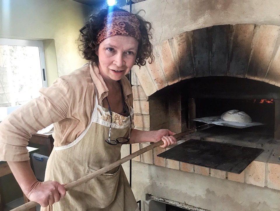 SwellendamS's tweet photo. If you want to learn from the best in Swellendam then book your Bread Baking course now!
6-8 August 201&
3 days R1900.00
https://t.co/uEXn6Hrbbe…/song-of-wheat-rustic-country-…/
#swellendamwinterschool #winterschool #countryside #breadbakingworkshop #bakingbread #sourdough https://t.co/uqc0bjft9R