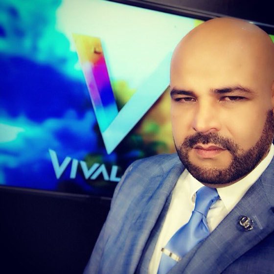 NolascoMeneses's tweet photo. Súper genial 😀 tenemos una cita a las 10:00 🕘 am. 😀 con #VivalaviConRamses 🔮en #MultimediosReynosa 👁🗨 @mmtvreynosa ✨🙌🏽@multimediostv ☀️la #FamiliaChamoy💜 Al 💯con los súper horóscopos ♍️♋️ de @RamsesVidente 🔮 https://t.co/PHDXx8tgnb