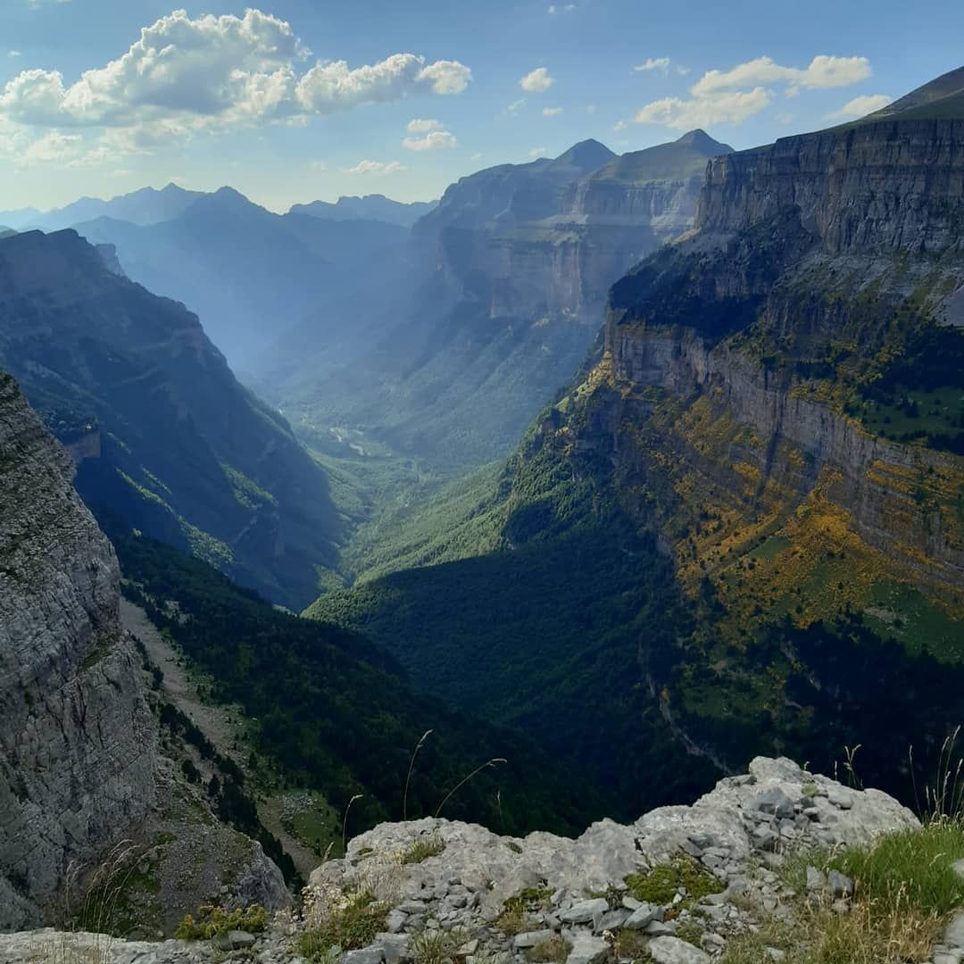 Huesca_LaMagia's tweet photo. Espectacular lo mires desde donde lo mires!! 😍 #ordesa

Fotografía de https://t.co/JWdVH4r939 https://t.co/ritWuKMjxP