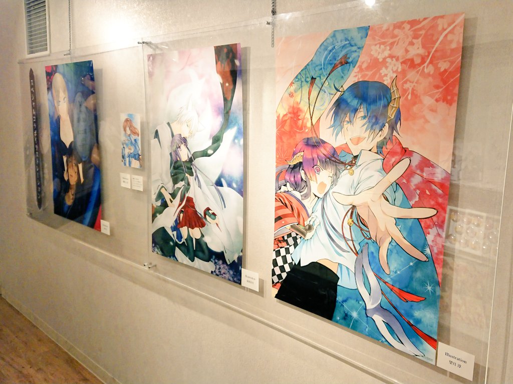 かっぱめ 初めての週末超えたので これも初日泣いた要因のひとつです もう ビッックリして 望月先生のコレをこのサイズで見られるんて 想像だにしませんよ 高屋奈月先生のイラストの横には フルーツバスケットの大ファンである 1人の女の子が