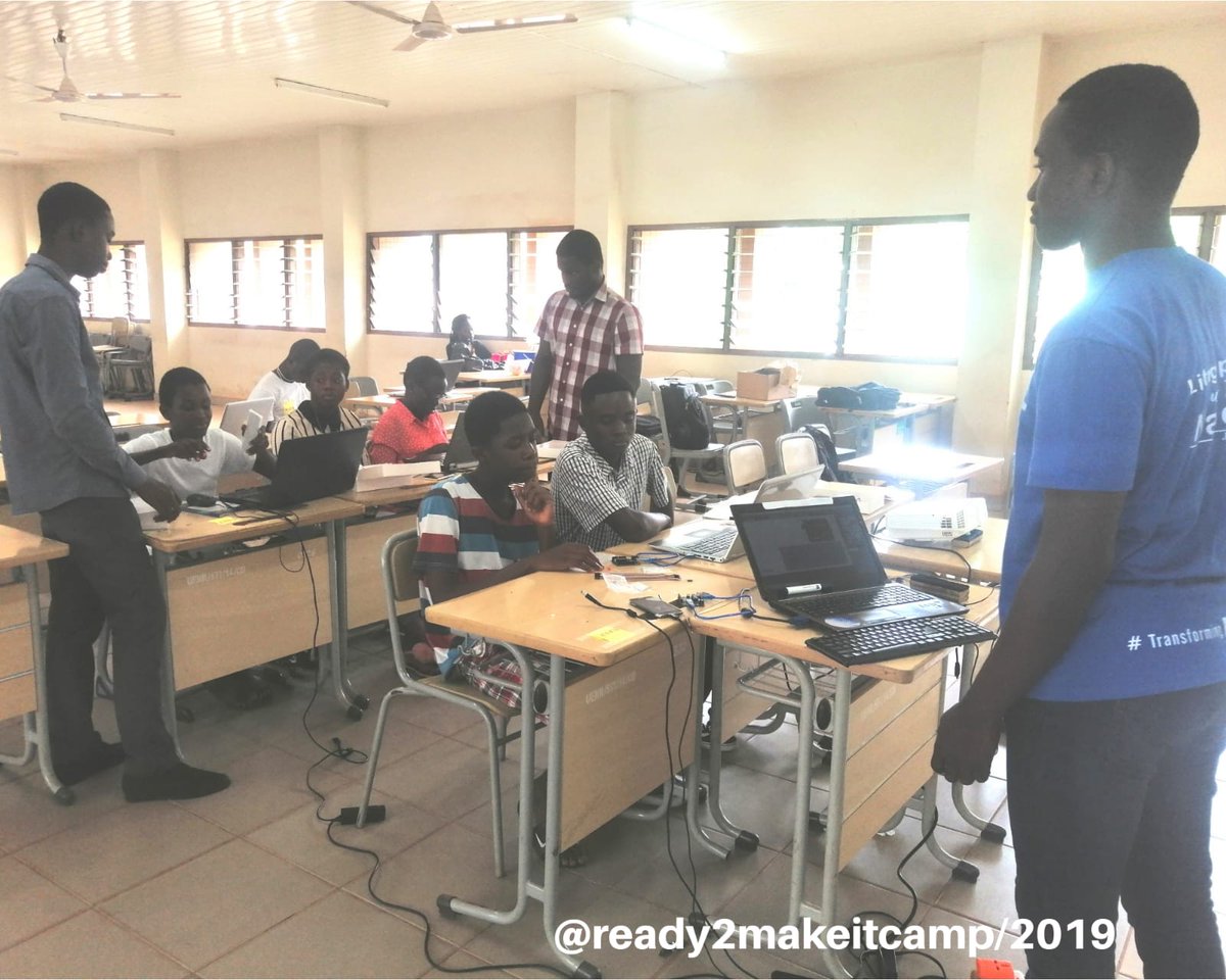ItReady2's tweet photo. Just began the "coding session" and it's really interesting to start building our own robots
#vision #Youth # #Ready2makeit #Entrepreneurship #Coding #Futureleaders https://t.co/koaHwqfWTP