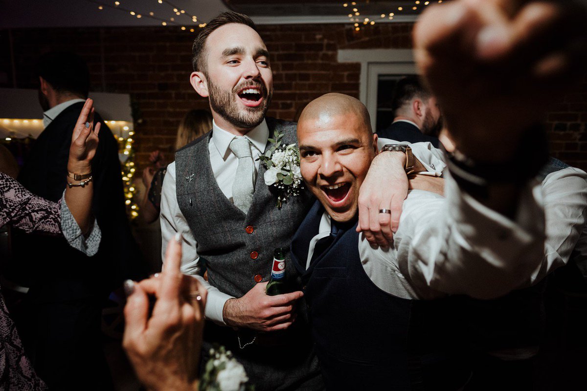 AlphaTraxBand's tweet photo. #weddingdress #wedding @ https://t.co/uAYaCzmHZl https://t.co/2igbG2NyKj