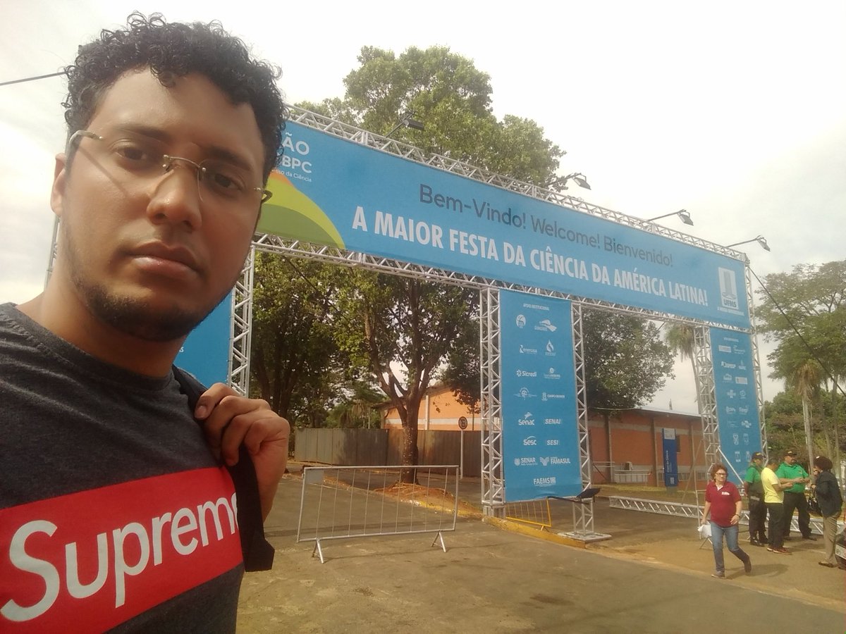 OficialGameTag's tweet photo. O evento está show de bola. Muita gente e muito conteúdo relacionado a ciência e tecnologia. #71SBPC #LivingLabMs #sebraeMs #gametagoficial acompanhe nosso canal no mixer https://t.co/APtGCtxBbs https://t.co/lf5GiTfZX3