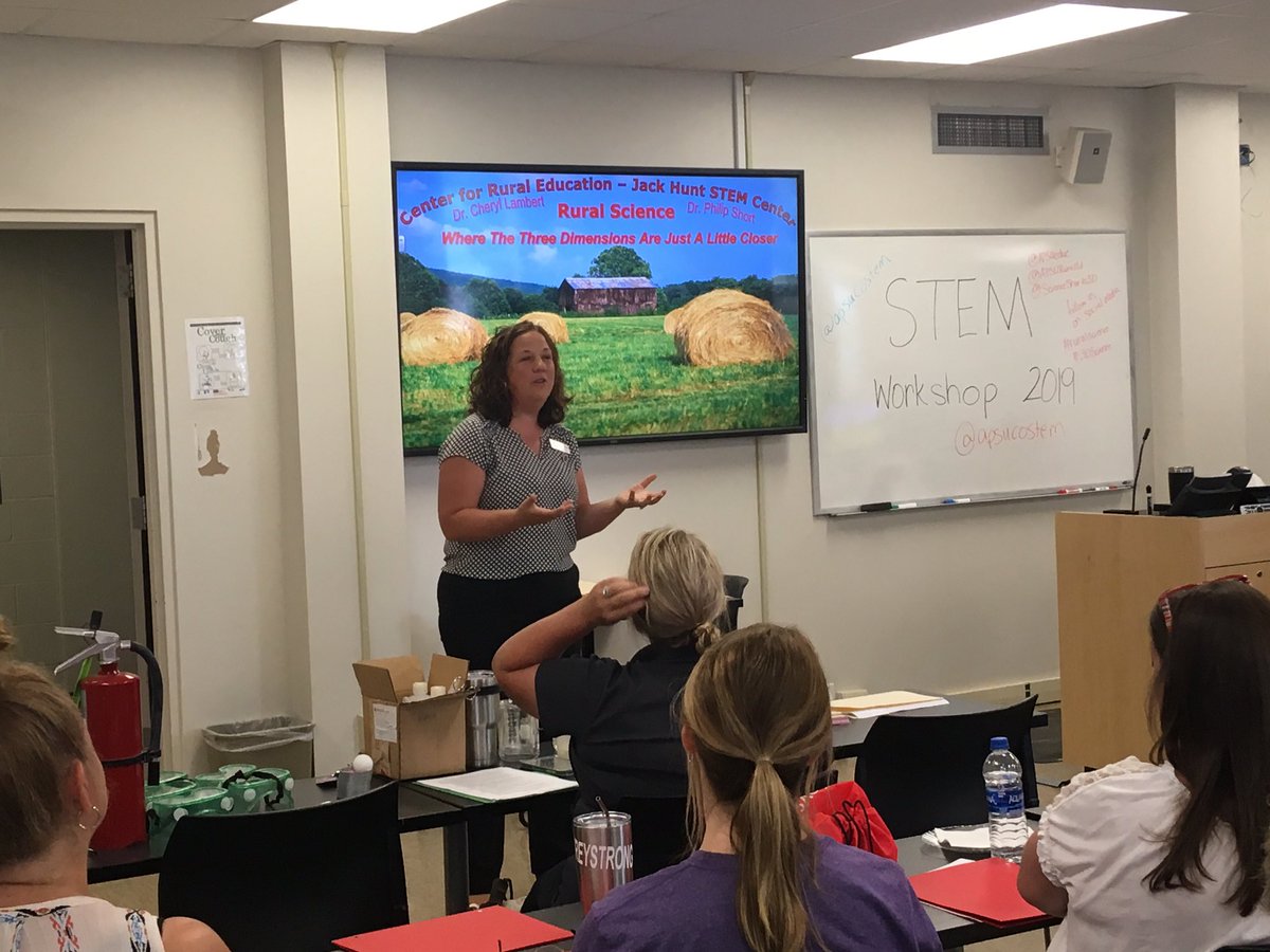 APSUeduc's tweet photo. Thank you Dr. Karen Meisch @APSUCoSTEM supporting #ruralscience #3Dscience conference today! Check out https://t.co/sLMIXgGvqL https://t.co/gdxisKArTR