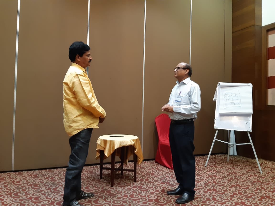 nakulshenoy's tweet image. Some glimpses of the #MagicWorkshop held this weekend in Hyderabad. Best part was all the participants performing magic in fromt of all the others. The best start to their journey in magic. It was fantastic that @SauravCDS also made time and joined us.