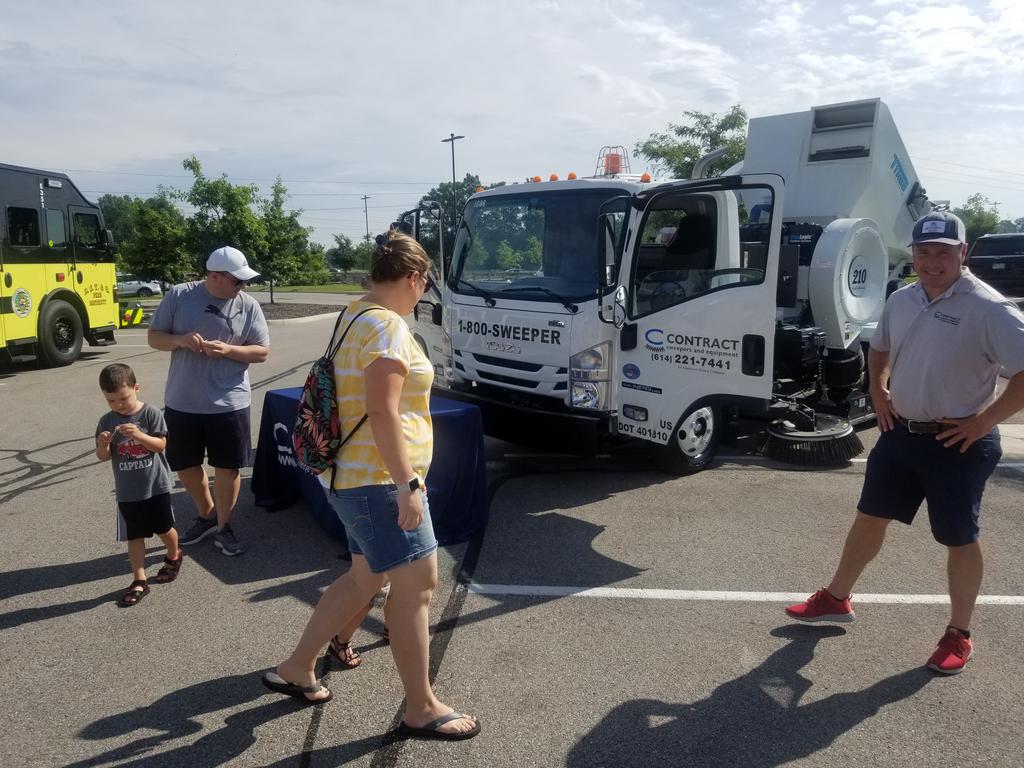 ContractSweeper's tweet image. Thank you to Tanger Outlet Mall for letting us show off our newest fleet addition at the Touch a Truck!
