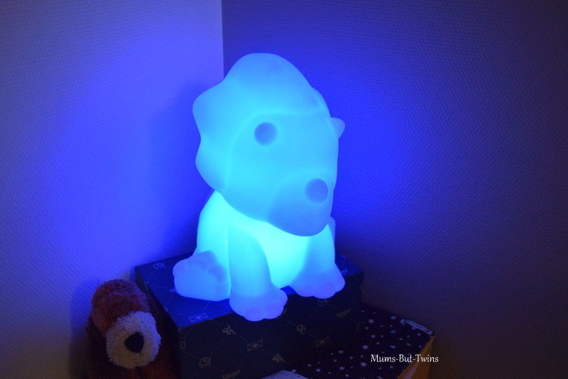 MumsButTwins's tweet photo. BTLSDino, l’enceinte lumineuse sans fil Dinosaure de BigBen https://t.co/C1haSTIW9w https://t.co/FKAbdiUoSN