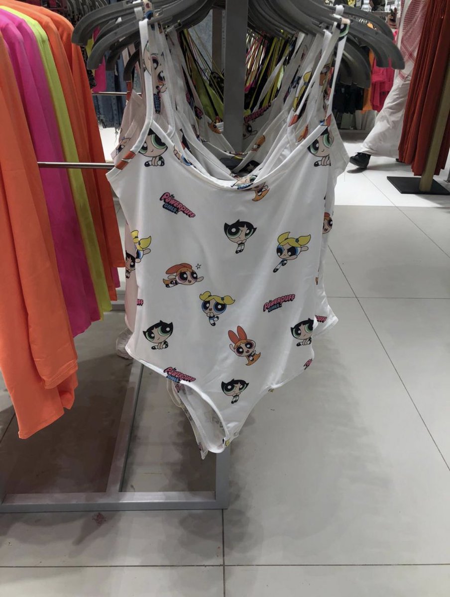 2gils_'s tweet photo. Bershka💞 https://t.co/vpmXUDY5Tr