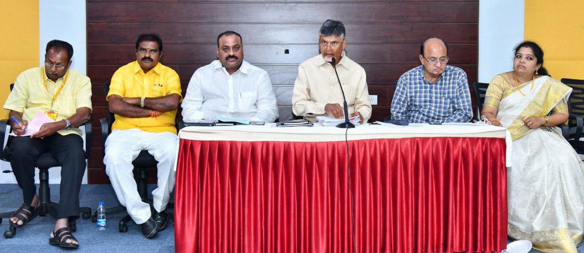 naralokesh's tweet photo. నేటి తెదేపా శాసనసభాపక్ష సమావేశంలో భాగంగా తోటి సభ్యులతో కలిసి పాల్గొన్నాను. వైకాపా అసంబద్ధ నిర్ణయాల వల్ల రాష్ట్ర ప్రజలకు  జరుగుతున్న అన్యాయంపై చర్చించాము. కేవలం ఆరోపణలకు పరిమితమై ఇష్టానుసారంగా వ్యవహరిస్తున్న అధికార పక్షాన్ని రెండు సభలలో నిలదీయాలని చంద్రబాబుగారు సూచించారు. https://t.co/SdkV50ncxJ