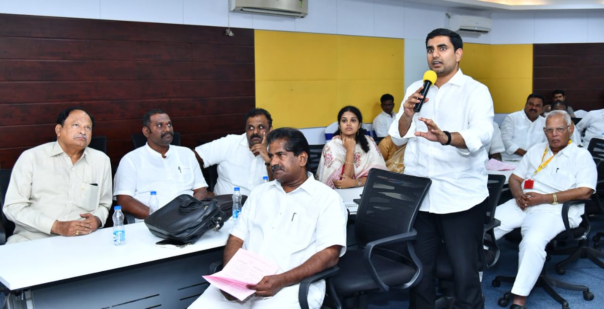 naralokesh's tweet photo. నేటి తెదేపా శాసనసభాపక్ష సమావేశంలో భాగంగా తోటి సభ్యులతో కలిసి పాల్గొన్నాను. వైకాపా అసంబద్ధ నిర్ణయాల వల్ల రాష్ట్ర ప్రజలకు  జరుగుతున్న అన్యాయంపై చర్చించాము. కేవలం ఆరోపణలకు పరిమితమై ఇష్టానుసారంగా వ్యవహరిస్తున్న అధికార పక్షాన్ని రెండు సభలలో నిలదీయాలని చంద్రబాబుగారు సూచించారు. https://t.co/SdkV50ncxJ