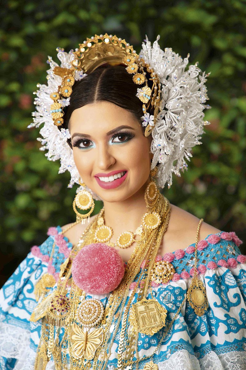 ATP_panama's tweet photo. 22 de Julio, Día Nacional de La Pollera. El traje típico más bello del mundo. ATP y SRM María Gabriela Cano Pinzón, invitan hoy al Concurso Nacional de La Pollera 2019 en el Gimnasio Auditorio de Las Tablas, 2pm, enalteciendo el orgullo por nuestras tradiciones #visitpanama https://t.co/Eh4wqVuNtg