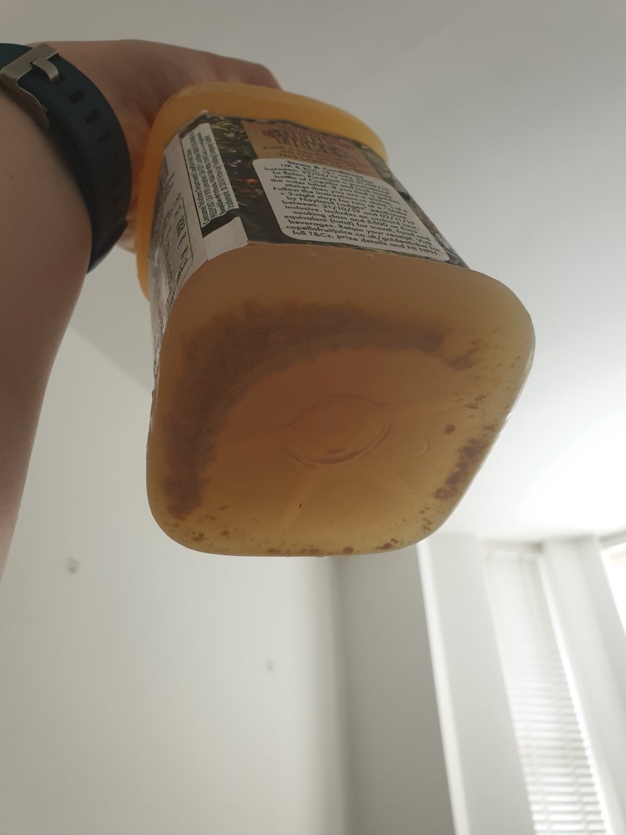 beckburt15's tweet photo. @copellajuices is this part of the juice or does it need returning? https://t.co/b1x8zZzr0h