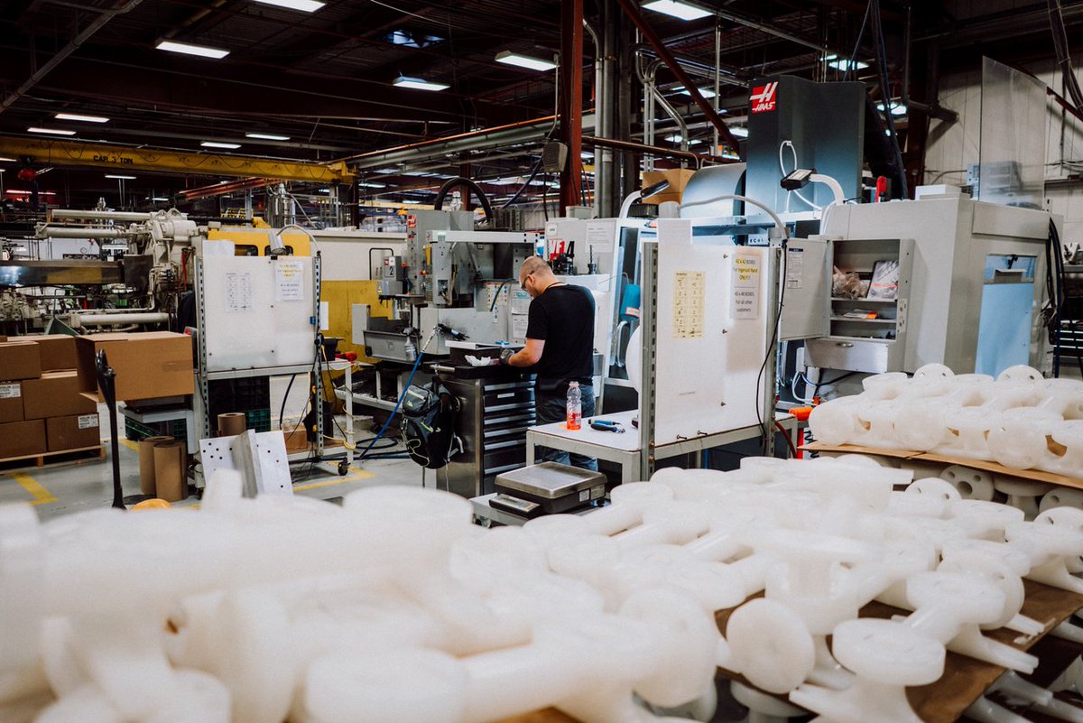 EnviroTech9's tweet photo. Engineering, design, molding and machining, we are the thermoplastic pump industry's one stop shop. #engineering #thermoplastic https://t.co/TVw0y5dkkn