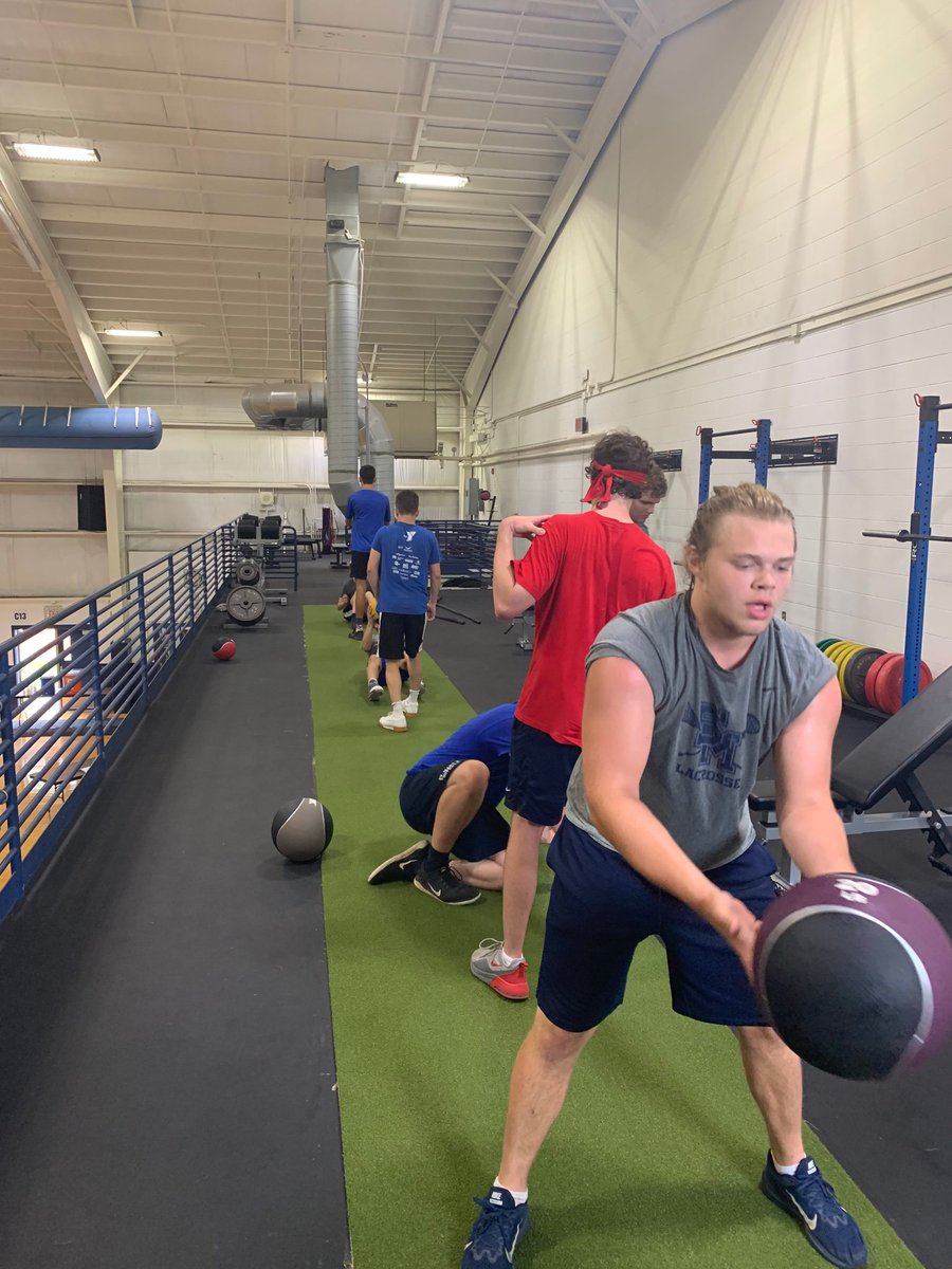 Football_SMH's tweet image. Bunch of guys in today doing work. Band of Brothers #foundationbuilding.