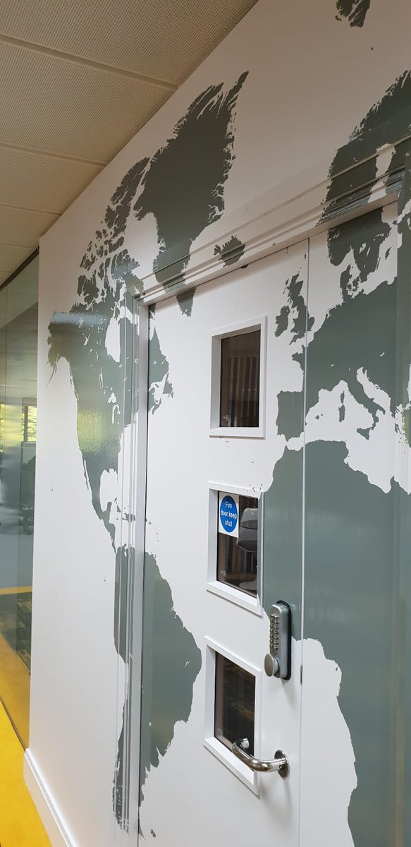 Vinyl Revolution tweet media