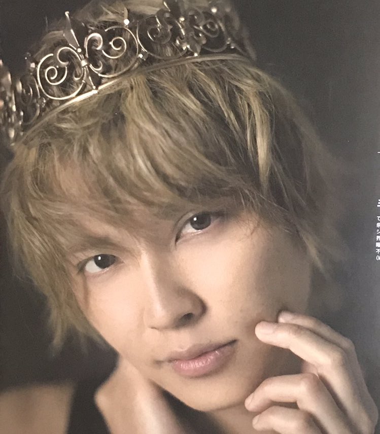1054_yuya_unao's tweet photo. 拝啓  各ブランドのプレスの皆様、雑誌編集の関係者様…
うちの手越祐也の美しさは女性をも遥かに凌ぐもので、雑誌も最高のカバーガール(？)になりますので是非広告塔としてよろしくお願いします。
彫りが深いので海外ブランドもいけます。 https://t.co/x3RDr8uDqF