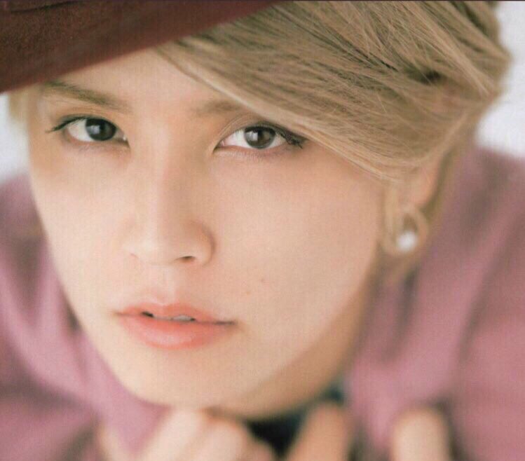 1054_yuya_unao's tweet photo. 拝啓  各ブランドのプレスの皆様、雑誌編集の関係者様…
うちの手越祐也の美しさは女性をも遥かに凌ぐもので、雑誌も最高のカバーガール(？)になりますので是非広告塔としてよろしくお願いします。
彫りが深いので海外ブランドもいけます。 https://t.co/x3RDr8uDqF