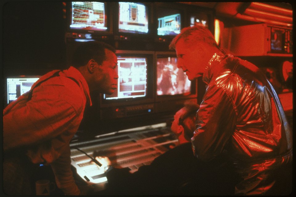 avpgalaxy's tweet photo. The staff and community of Alien vs. Predator Galaxy would like to wish Predator 2's @mrdannyglover a happy 73rd birthday! #Predator #Predator2 #DannyGlover #Harrigan #HappyBirthday #GaryBusey #PeterKeyes https://t.co/PrD2diWUFU