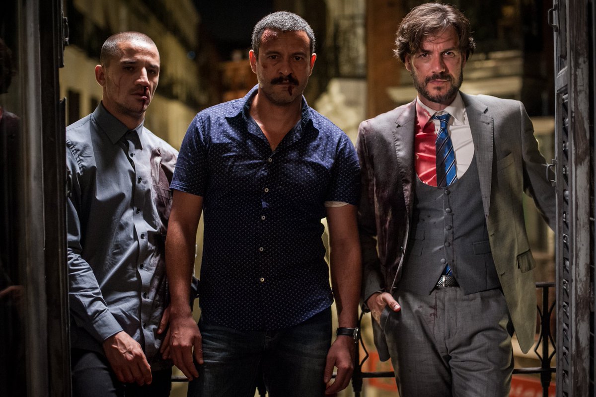 <a href="/carlosfheredero/">Carlos F. Heredero</a> "Es el respeto y el pudor que impregnan - en todo momento- una puesta en escena de la violencia más salvaje y de la venalidad más atroz sin dejarse contaminar por ellas y sin renunciar nunca a su mirada moral. UN LUJO Y UNA LECCIÓN PARA EL CINE ESPAÑOL". #GigantesLaSerie