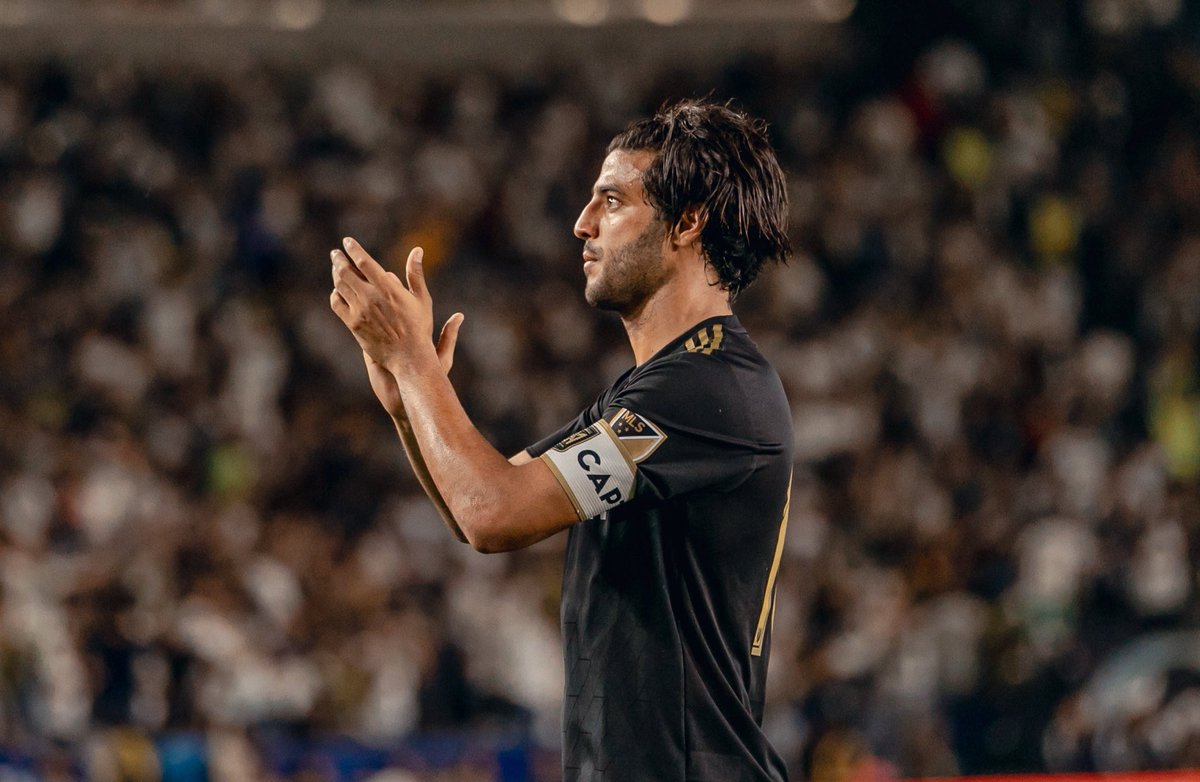 LAFCCentralShow's tweet photo. Retweet this tweet to vote for #CaptainVela and make him the captain of the #MLSAllStar https://t.co/Xji5GRvryc