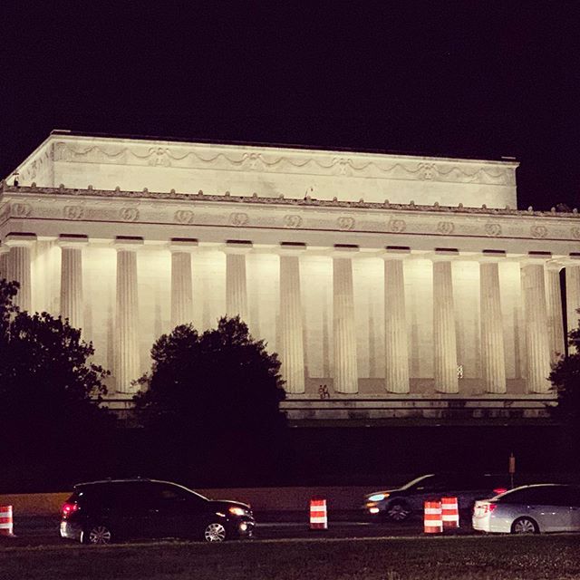 ObieVIP's tweet image. #Lincoln #Memorial #Washington #DC lit up at night. #obievip #obievip_dc #lincolnmemorial ift.tt/2JX5PLK
