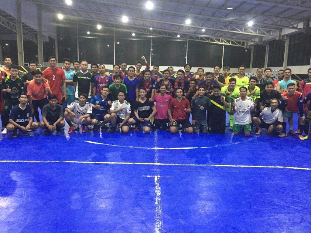 MadridistaSby's tweet photo. #DOKUMENTASI FUN FUTSAL EL CLASICO 

@INDOBARCA_SBY END @MadridistaSby 

#FRIENDLYFUTSAL https://t.co/nwbLSbPx5u