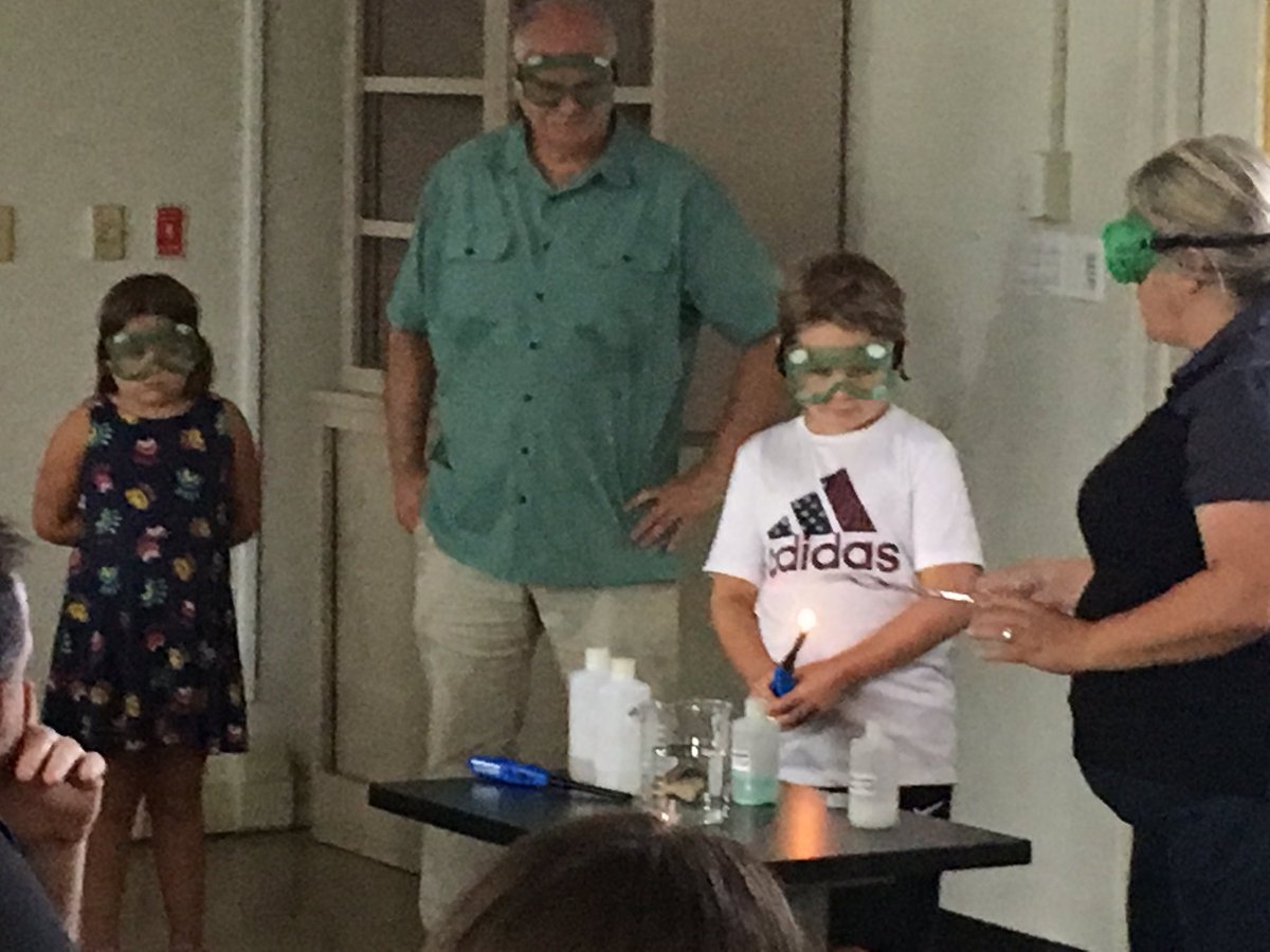 APSUeduc's tweet photo. Science helps explain how everyday life works! Thank you Dr. Sullivan and our science helpers @APSUCoSTEM #ruralscience #3Dscience https://t.co/P3L2ZSwotZ