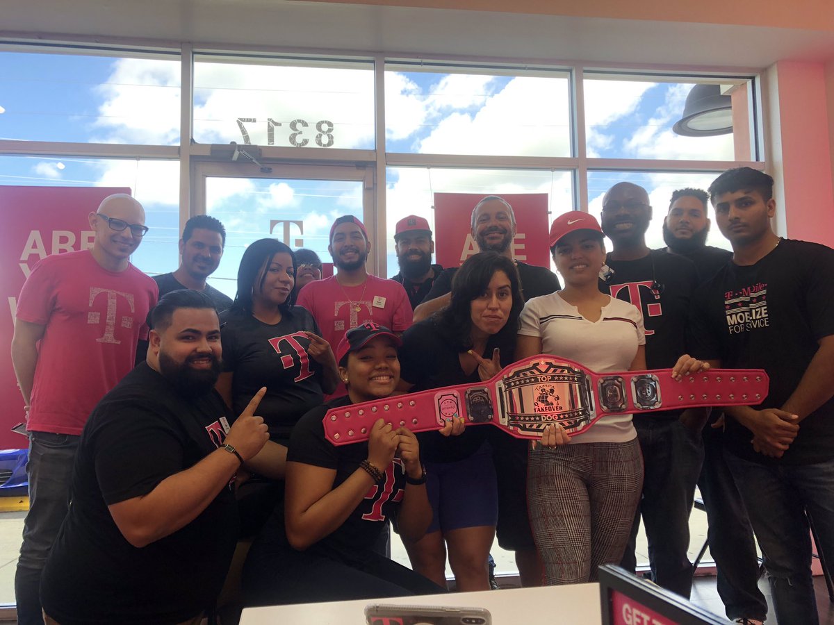 MichaelVerdeci2's tweet photo. TAMPA TAKEOVER!!!! Always a good time with the Tampa familia!!! #areyouwithus https://t.co/uCqzj4gJ7R