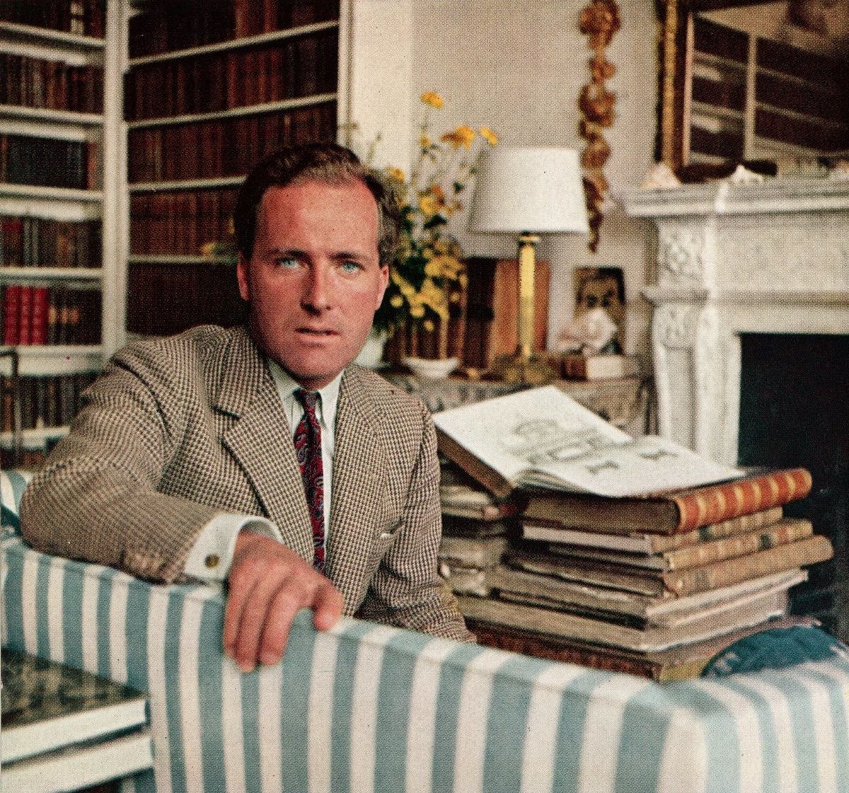 #OnThisDay in 1957, co-founder of the Irish Georgian Society Desmond Guinness, wrote to <a href="/IrishTimes/">The Irish Times</a> to ask if fellow Georgian enthusiasts would be interested in reestablishing IGS &amp; campaign for the preservation of Ireland's Georgian heritage. 61 years on, our mission continues!