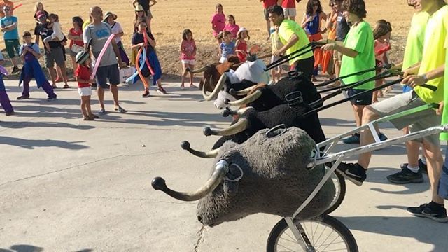 El miércoles pasado estuvimos en Torresandino (Burgos) disfrutando mucho viendo como disfrutaban con nuestros encierros infantiles. #flauycia Watch #Instavideo:ift.tt/2ObAwSw
