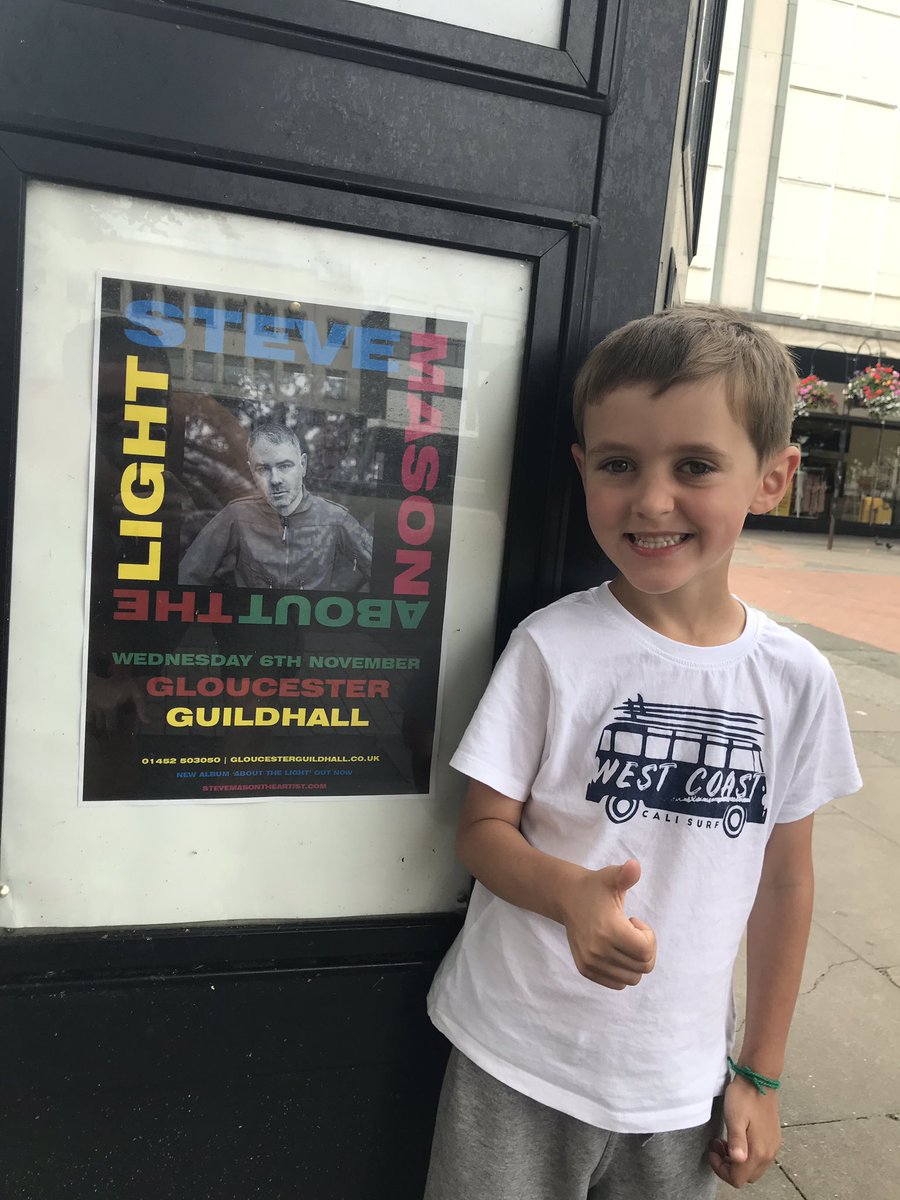 Clowy16's tweet photo. Gig on Lads 🙌 @SteveMasonKBT @stephenduffield @LittleBarrie #aboutthelight https://t.co/Mx1Pud4qIv