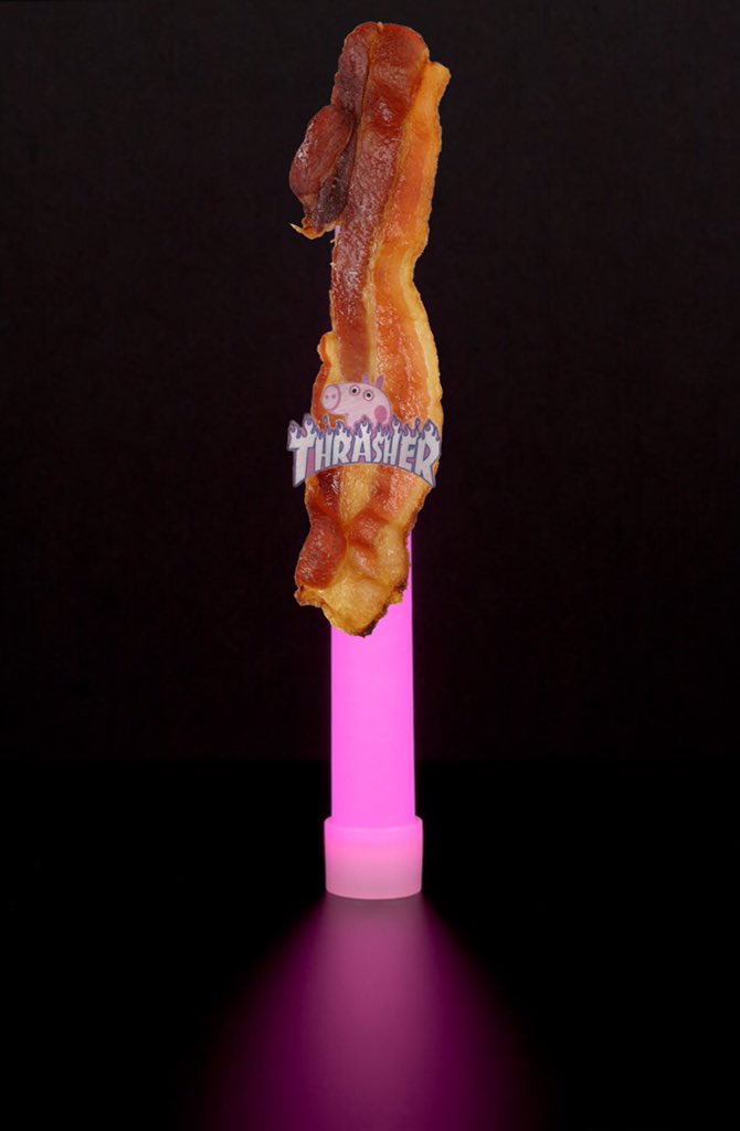 Pigeaboo's tweet photo. Peppa Announces New Light Stick Called "BACONTHRASHER V1" Designed By @yo0night https://t.co/RJUNdcgbhN