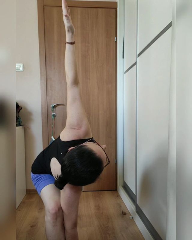 MagaliMeydav's tweet photo. Day 10 #yogachallenge 🙆 #julychallenge
Short #yoga session in my room since the kids are on vacation 💥
#sunsalutations
#Standingposes
...
#personalchallenge
#israelipeakers
@israelpeakers
@mypeakchallenge
...
Music: Trip to the East
URL: … https://t.co/WrtATYRW1d https://t.co/KuMODkeomX