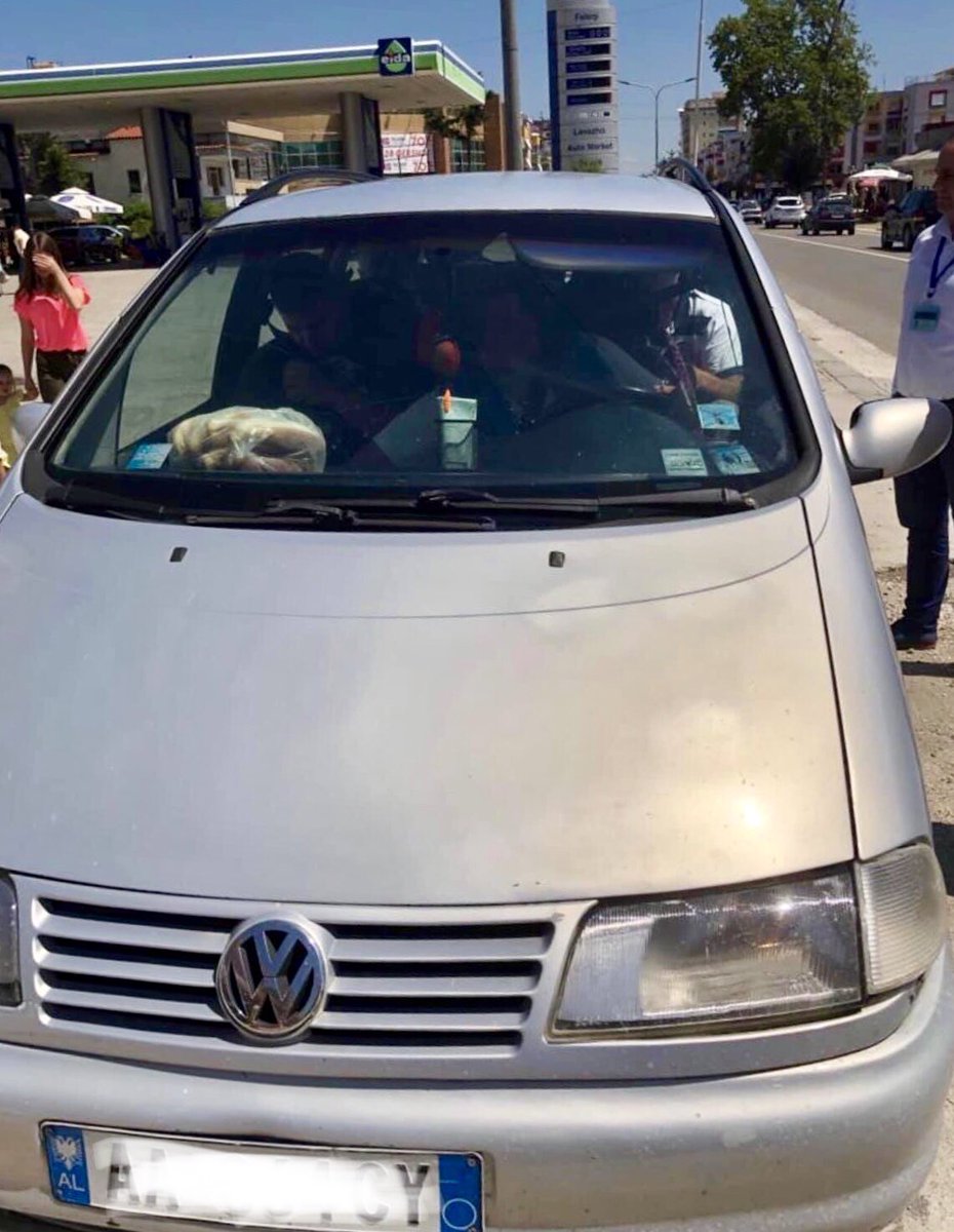 dpshtrr's tweet photo. #STOPINFORMALITETIT⛔️
- Vijojnë inspektimet në të gjithë territorin në mbështetje të konkurrencës së ndershme dhe linjave të licensuara!
- Akt Kostatime për “Taksi pa Liçencë”🚖❌ 
- Pezullim të Lejes së Qarkullimit dhe gjoba!
- Goditje paligjshmërisë absolute!
#ZeroTolerancë⛔️‼️ https://t.co/fLadgr0XGA