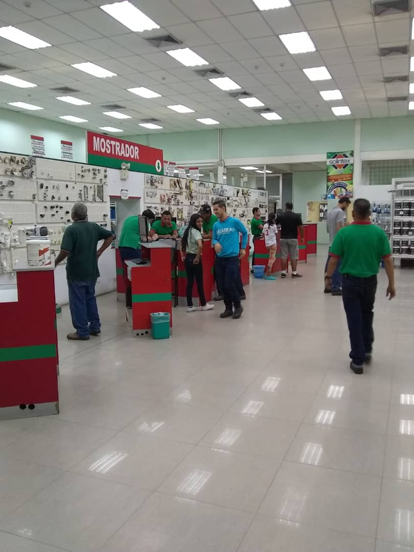 Amigo cliente ala hora de realizar #compras con #Migo puedes contar en:
✔🏗 Construcción
✔👷 Ferretería
✔⚡ Electricidad
✔🏠 Hogar 
Y mucho más. 
Somos #TuMejorOpcion 
#TiendasMigo 
Somos 10 tiendas a nivel nacional #Aragua #Miranda #Zulia #Carabobo #Trujillo #Merida