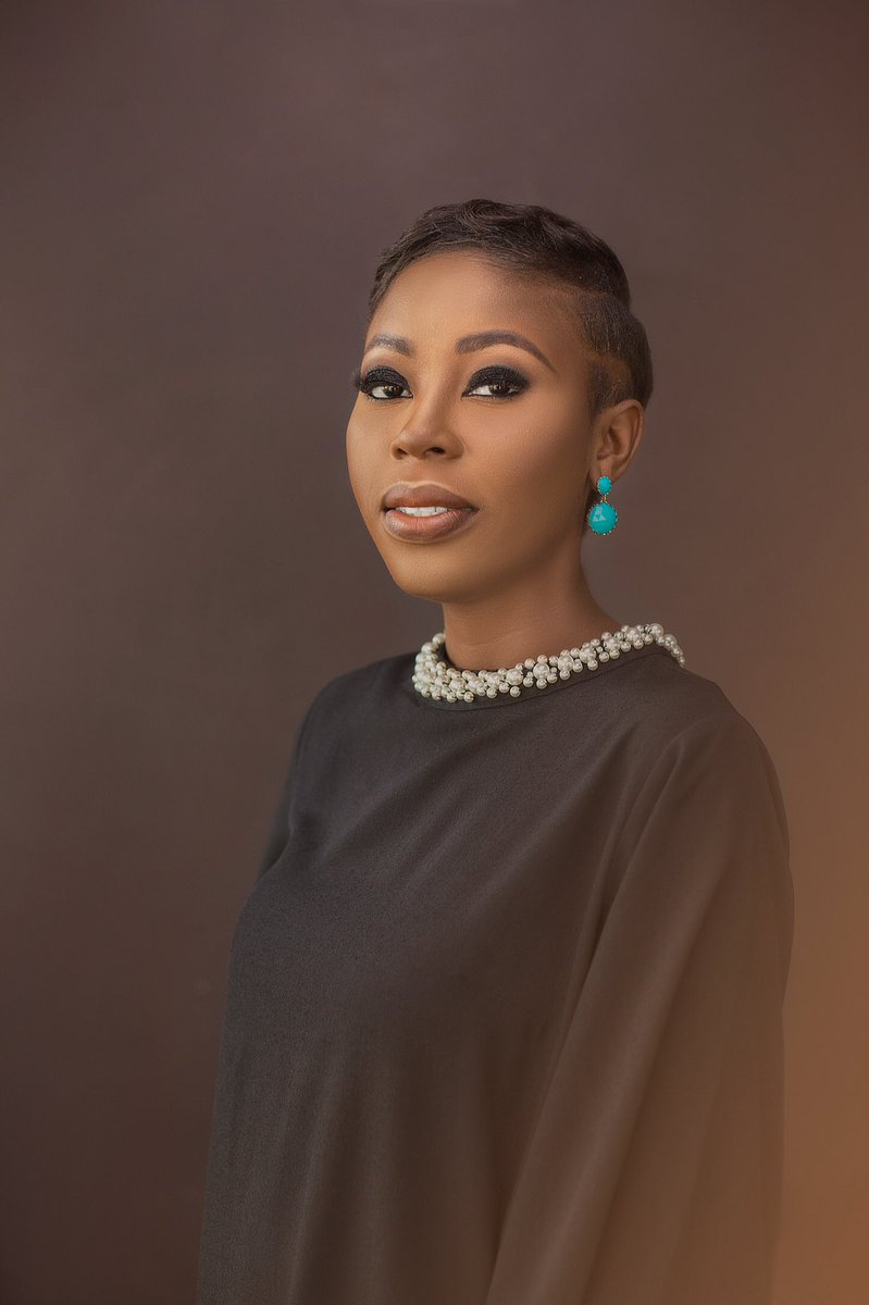 DPixelss's tweet photo. Queendalyn Yurglee 
MUA: @eliteconsultgh 
Photography: @dfpixelss 
@queendalynn @eliteconsultgh @eliteconsultgh_products 
@inglot_usa 
@ec12onetv 
#model #portaits #naturallight #inglotgh #eliteconsultgh #canon #mkiii #50mm #art #classy https://t.co/cc4ng9x5aZ