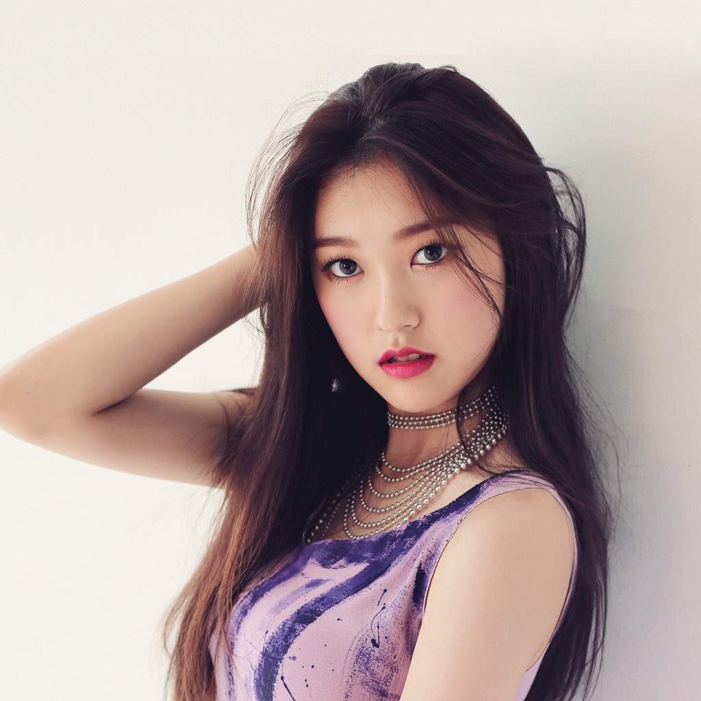 Чхверри айдол родители. Loona choerry. X:in участницы. Loona чхверри. Чхверри loona мемы.