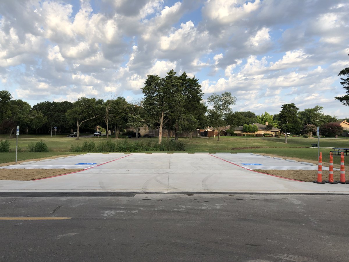 CityDuncanville's tweet photo. The first project from the 2018 Bond Program is finished! The Concrete Construction crew completed construction of the new parking lot at Rotary Park and installed 2 ADA ramps, 4 pallets of sod and repaired the curb and gutter at Rotary Park. #duncanvilleprojects #bondprojects https://t.co/st1wYuQ8Re