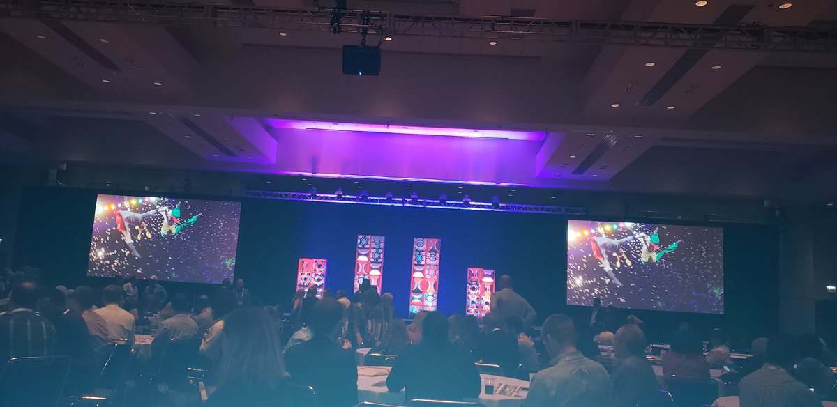 JessAJanis's tweet photo. #iavm #venueconnect2019. Let's do this!

@CorningOpComm https://t.co/CSRsN5kxVD