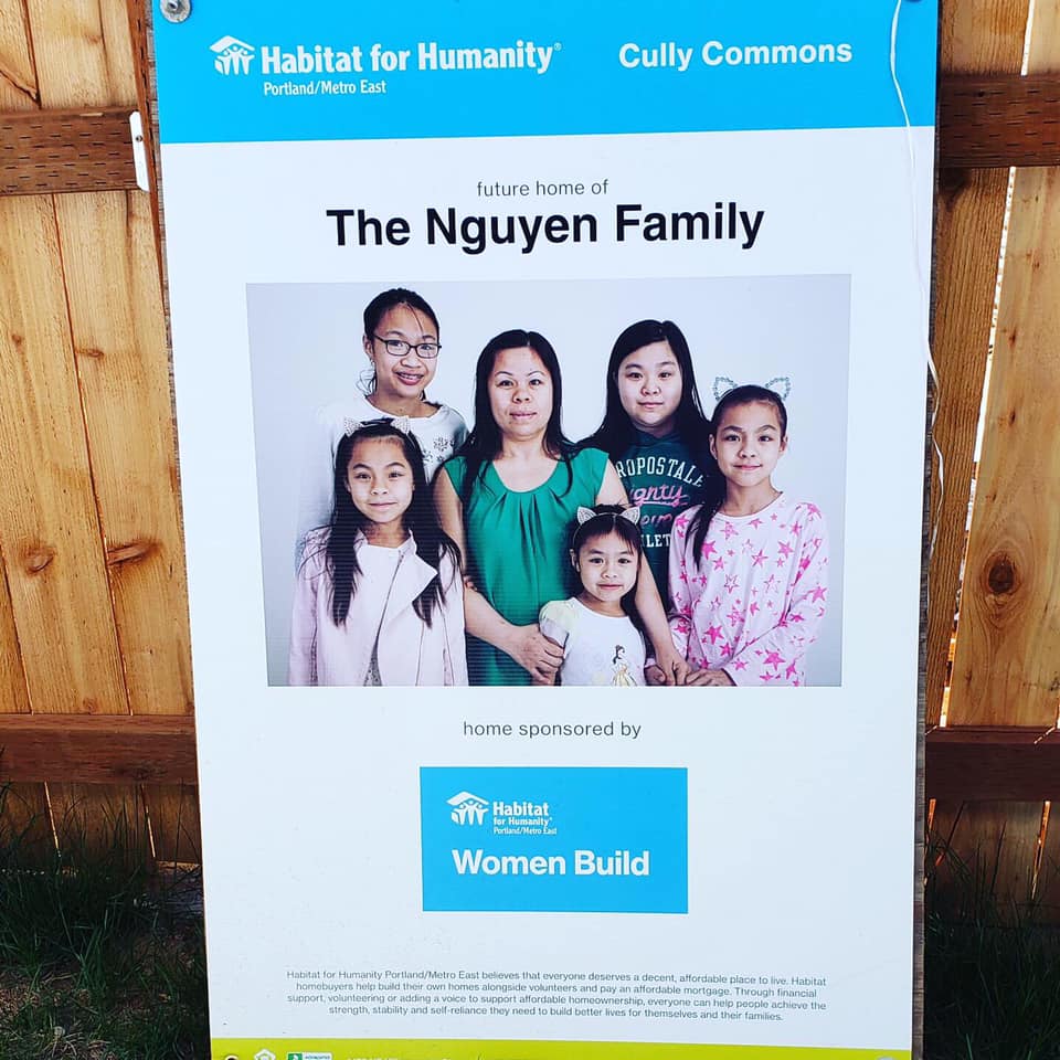 Colliers_PDX's tweet photo. Colliers Portland honored to volunteer all day for Habitat For Humanity! #colliersforgood @habitatpdxmetro #colliersinternational #noblehour NobleHour https://t.co/BsaEEZ9UIT