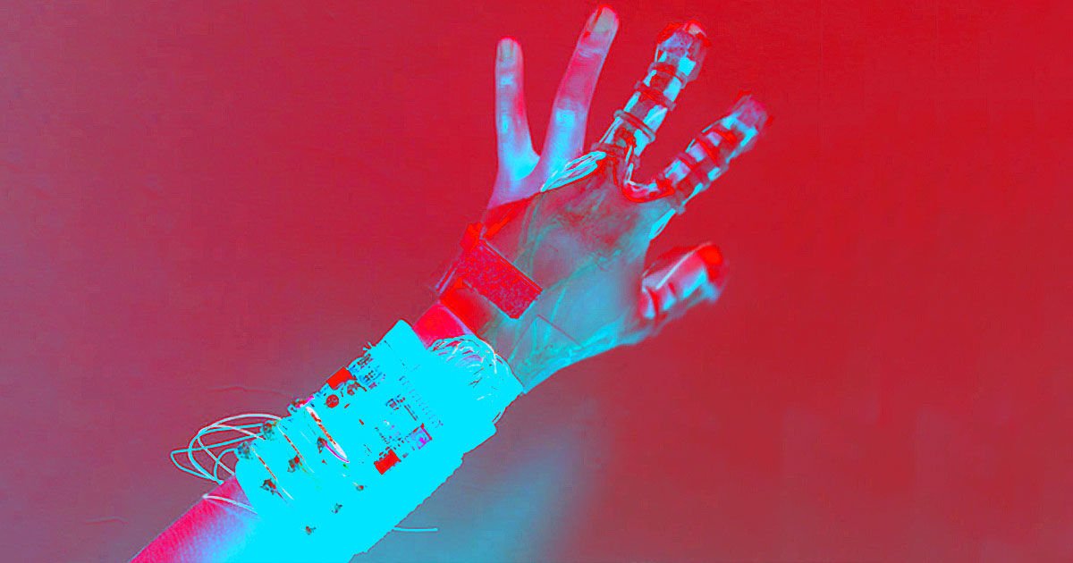 digikey's tweet image. #Smart Glove Lets You Grip #VirtualObjects via @futurism dky.bz/2y06UN1