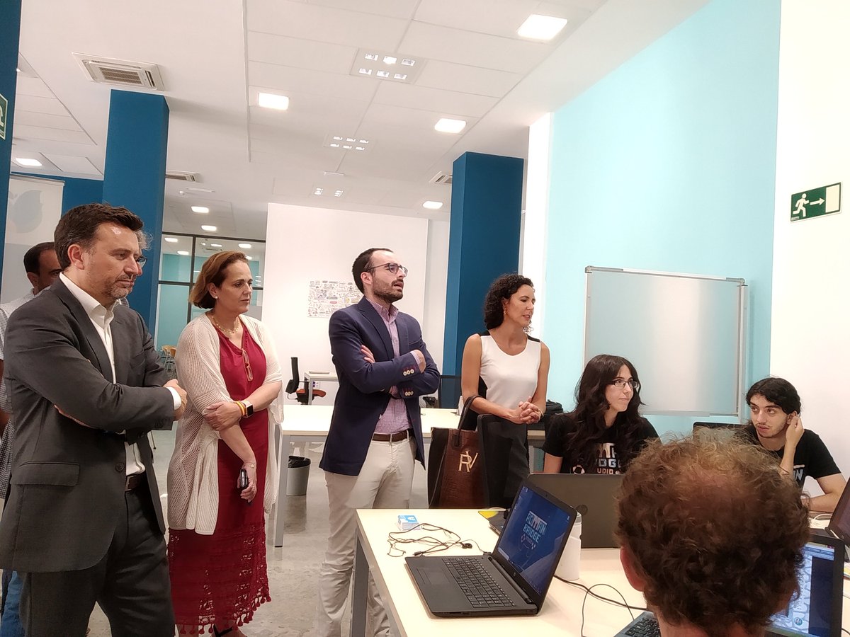 OpenFuture_And's tweet image. 🎮 @RomanBridgeSt trabaja en una solución que
abarca todo el proceso de lanzamiento de #videojuegos: creación, desarrollo, diseño, producción y distribución.

¡Gran trabajo, equipo! andalucia.openfuture.org/startups/roman… #SomosAOF #ElPatio