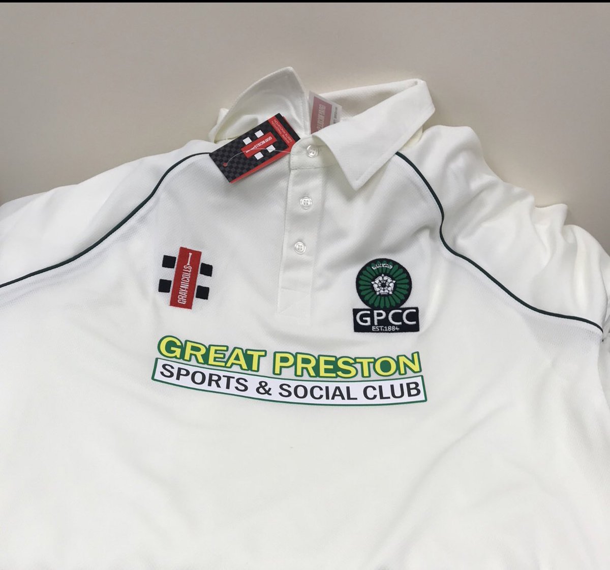 gilesfoster5's tweet photo. First glimpse at the @Great_PrestonCC shirt for the @GFScholar game at the @neilscarpet oval on 11th August. Big thanks to Great Preston Social club for their support. https://t.co/vVgatiYTRE