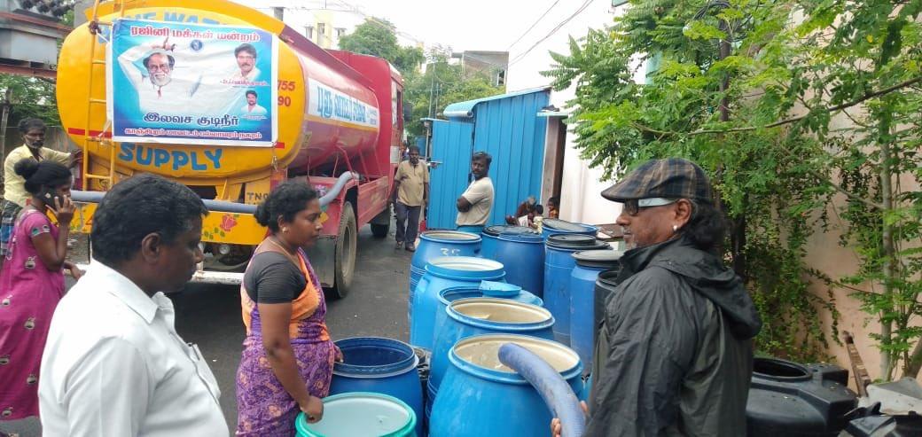 ragavasreekanth's tweet photo. 🤘47th day🤘பல்லாவரம் நகரம் சார்பாக 22.07.2019 இன்று காஞ்சிபுரம் மாவட்ட செயலாளர்J. ஜெயகிருஷ்ணன் அவர்களின் ஆலோசனைப்படி பல்லாவரம் நகர செயலாளர் விஜயநாராயணன் அவர்களின் ஏற்பாட்டில் 32 வது வார்டு உட்பட்ட பகுதிகளில் பொதுமக்களுக்கு இலவசமாக தண்ணீர் வழங்கப்பட்டது. https://t.co/wRoTYMTnhm