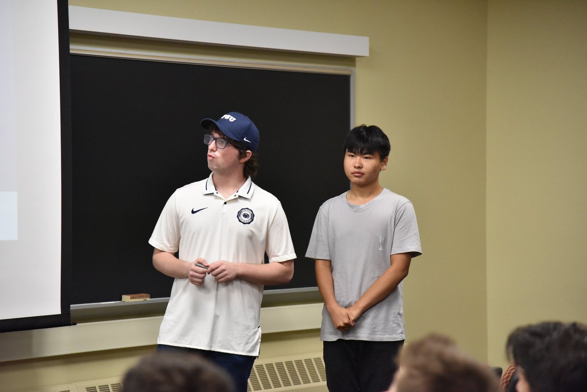 ProfNichols's tweet photo. First-year @penn_state students learn and lecture on some of the top PR/AD campaigns. #LEAP #PSU2023 #COMM100 @PSUBellisario https://t.co/0UcV2cbMba