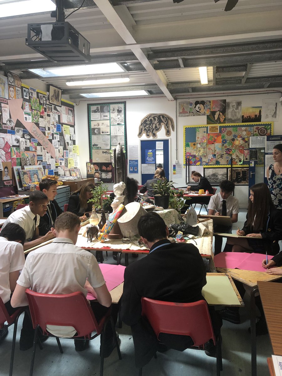 markhallart's tweet photo. Enrichment Day introducing My Y9’s to Still Life project for Sept. Such a busy day off 5mins sketches, drawing without looking at the paper and keeping your eye only on the objects and drawing using one continuous line without taking pencil off the paper! Fab day! https://t.co/EC5xZJlnLX