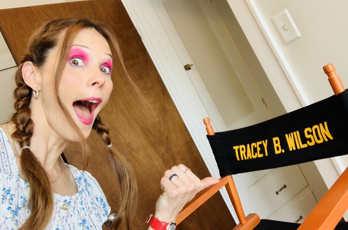 traceybwilson's tweet photo. I am so in love with my makeup & hair on this series! Every day is a new bold color! They totally get my character and me! ๐๐ฌ๐
#DOAL #MotivationMonday #actorslife #setlife #makeupartist #hairstylist #TrewCalling #FindYourAwesome ๐ https://t.co/xzZSzFJr3r