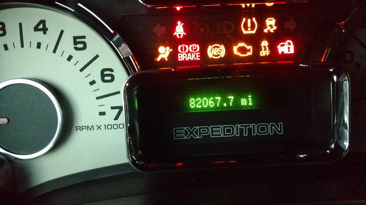 CraigsCarCareTX's tweet image. #ServicePoint #dashlights #checkengine When was the last time you turned on the car and looked at all the light? Do you know what they all mean? Don&apos;t wait until a problems starts to understand it. Read your owner&apos;s manual now.