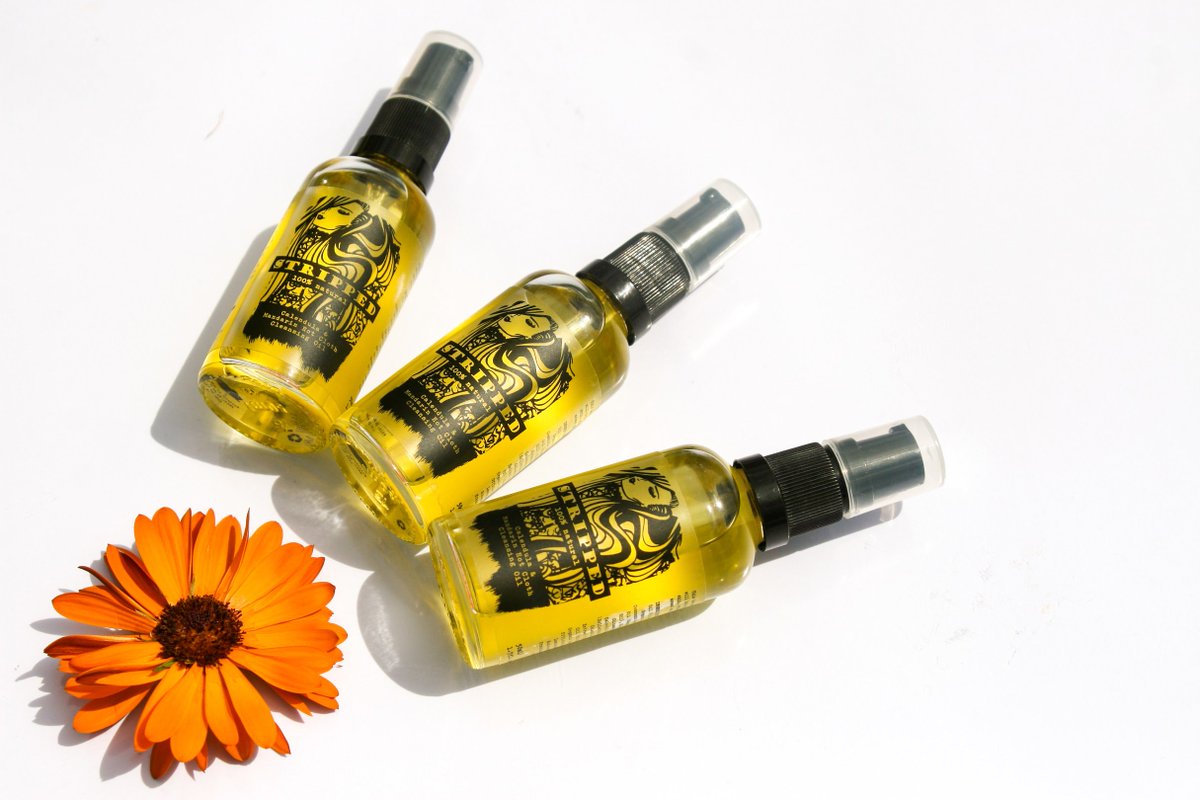 This weeks' heatwave is predicted to reach highs of up to 37C in the UK. ☀️ This means increased sweat, pollen and oil. But don't fall into the trap of over-cleansing with drying face washes! We recommend using a natural cleanser which won't disrupt the skin's balance ⚖️