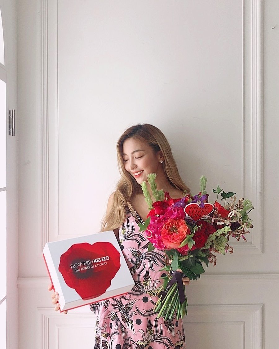 ithsBree's tweet photo. ㅤ@ itsbree : 👑♡ — #howthblr.
ㅤㅤFlower by Kenzo, thank you so much for the gift. This fragance is everything! You all should get it. https://t.co/pKpTIJLH8k